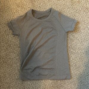 Old Navy Active Women’s Short Sleeve Workout Top